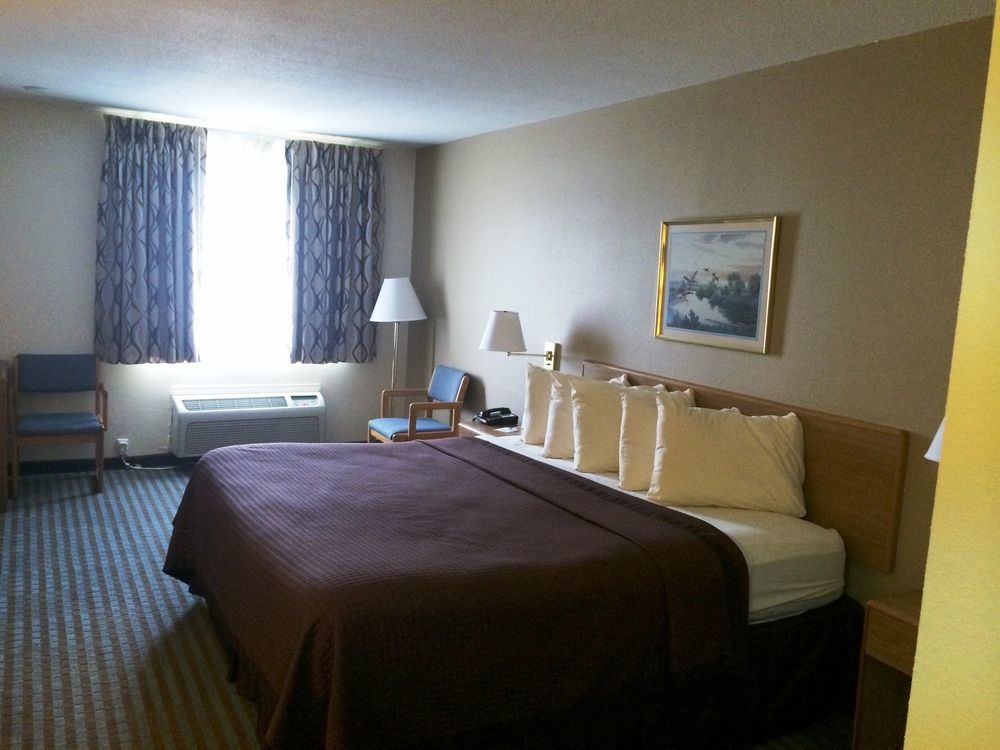 Days Inn By Wyndham Charleston Eksteriør billede
