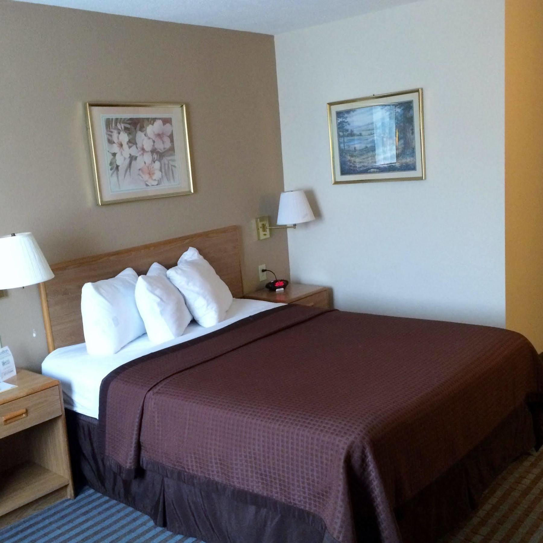 Days Inn By Wyndham Charleston Eksteriør billede